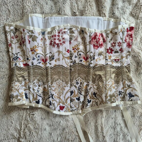 Vintage Garden Bloom Underbust Corset – Floral Tapestry Elegance - Picture 1 of 7